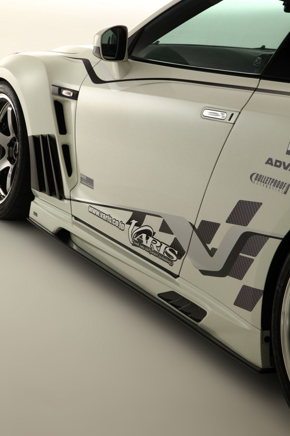 Varis Front Kotflügel für Nissan R35 GT-R (Carbon/GFK) - The Performance Shop | Your #1 Source for Performance Parts